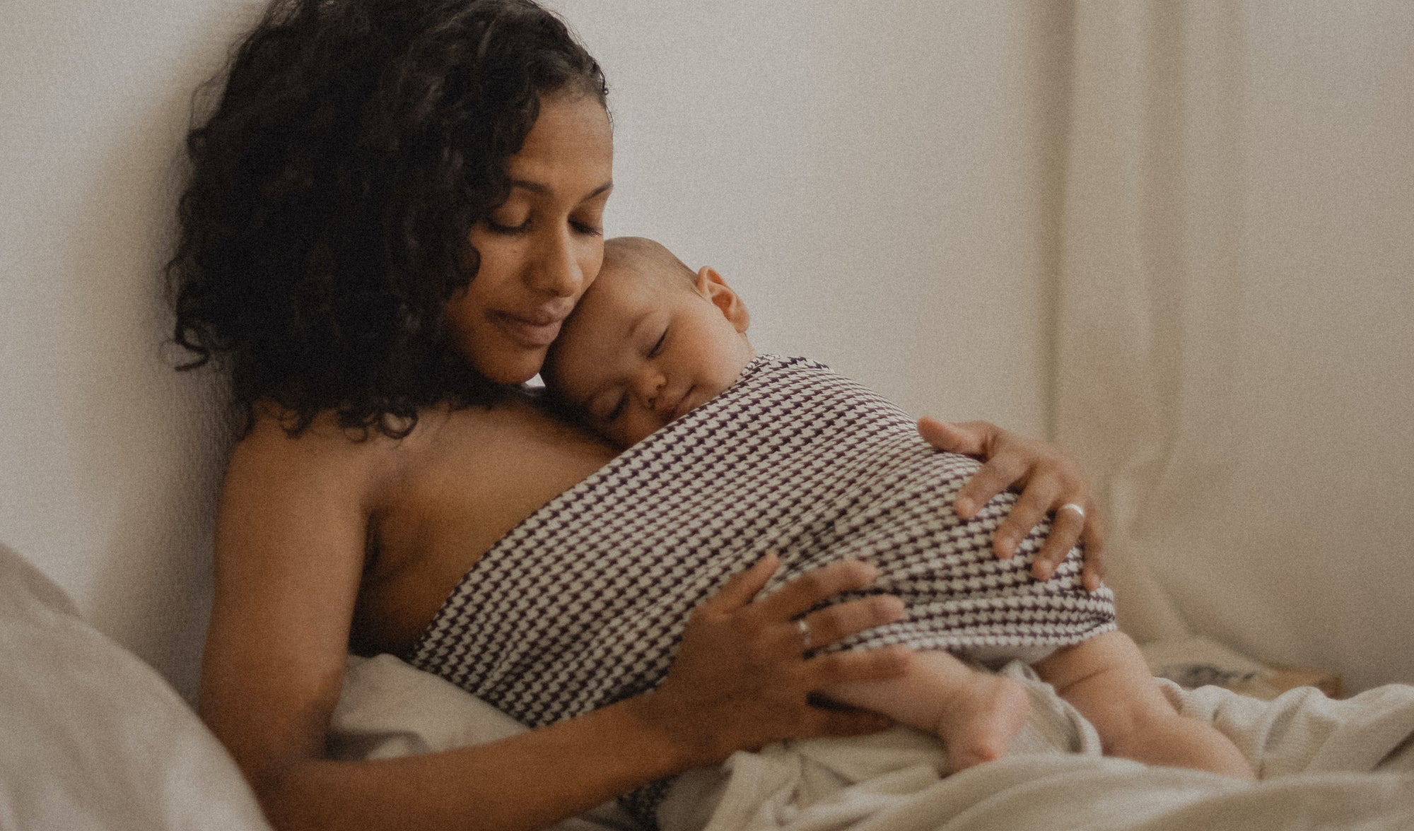 Le maternage proximal : un réservoir affectif pour sécuriser